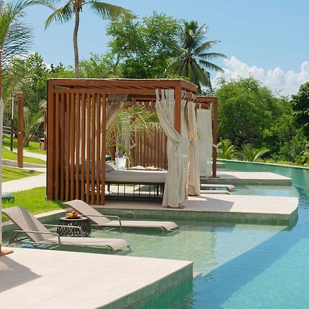 Hotel Deville Prime Салвадор Екстер'єр фото The swimming pool at the resort