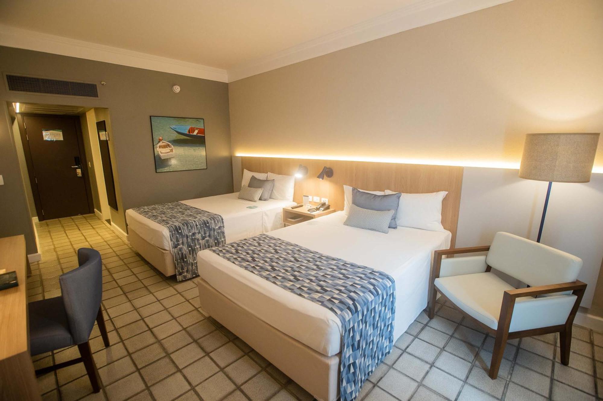 Hotel Deville Prime Салвадор Екстер'єр фото A room at the hotel