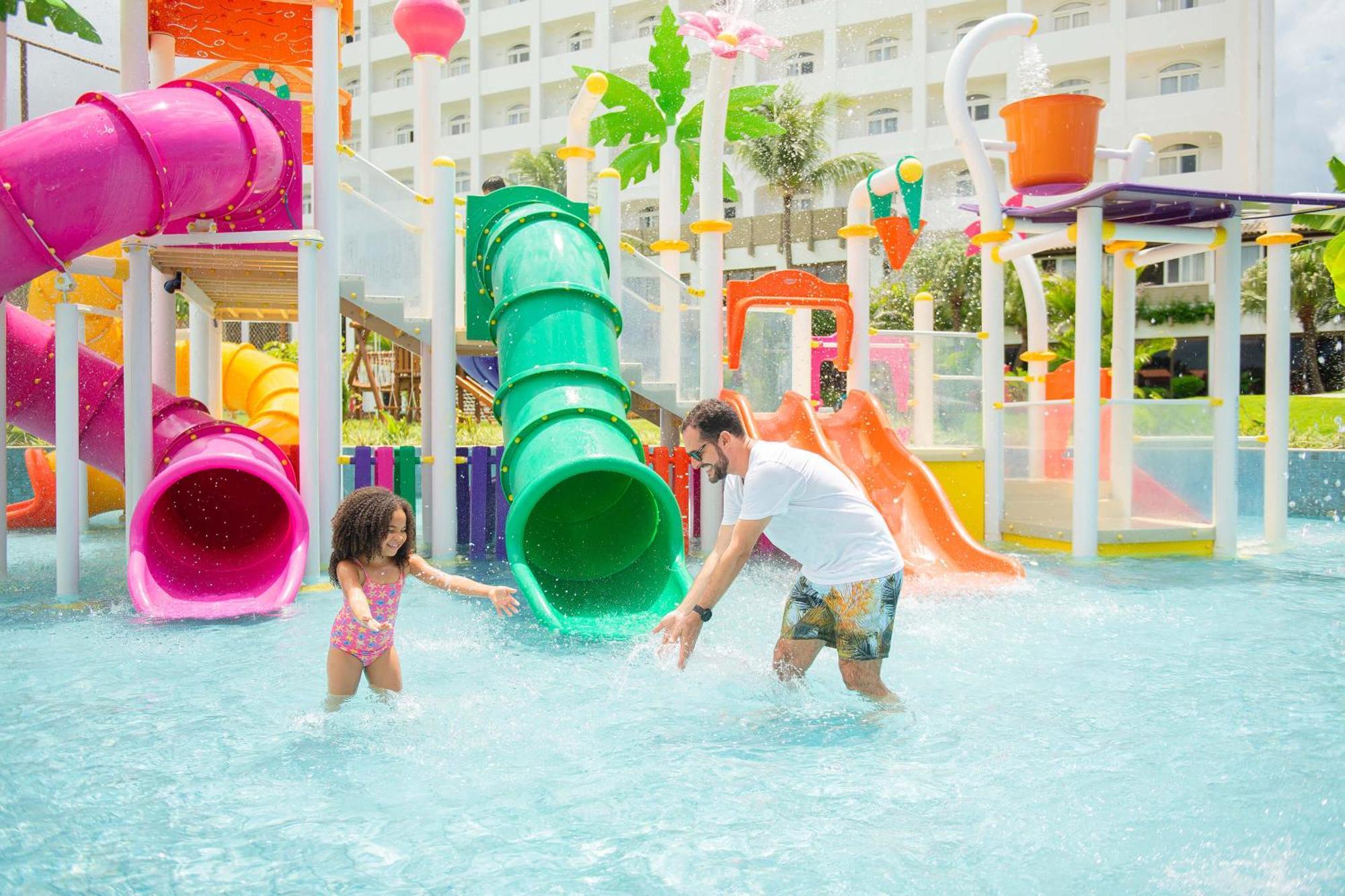 Hotel Deville Prime Салвадор Екстер'єр фото Water Park